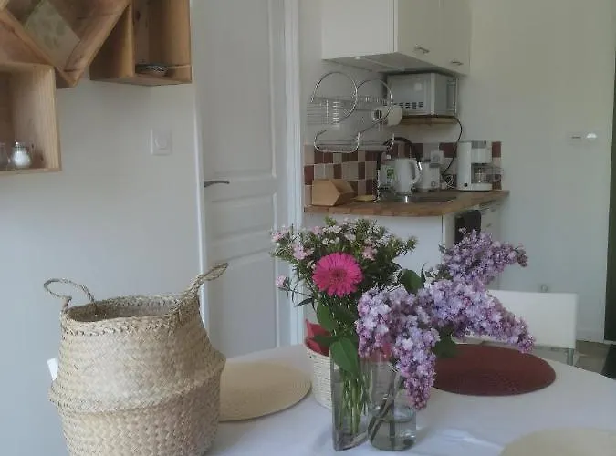 Les Bouches Manon Bed & Breakfast 3*